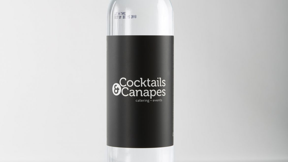 Smooth Shape RPET Bottle with Black Cap Specialty Label Matt Lamination